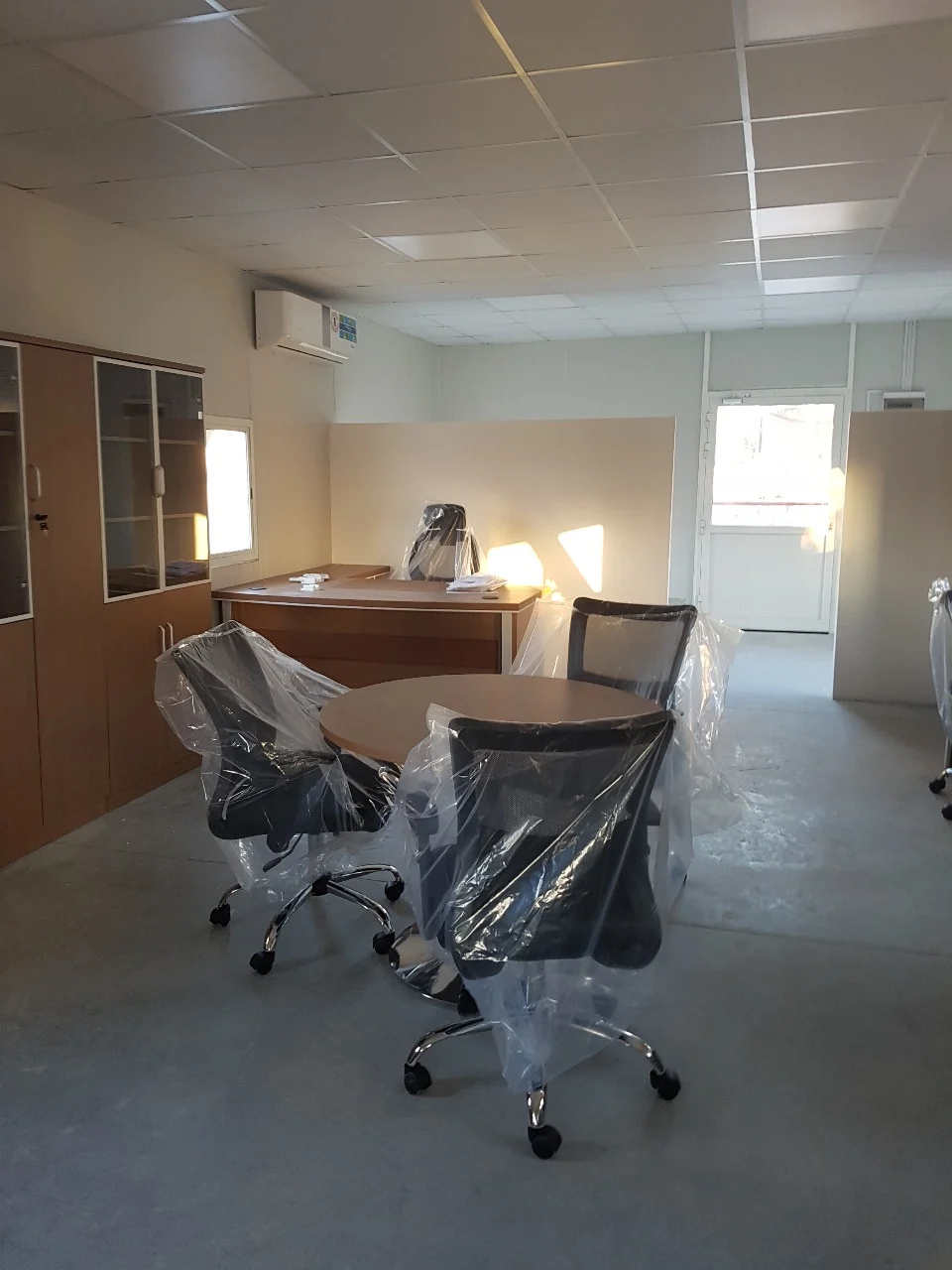 Commercial Work Space image 3