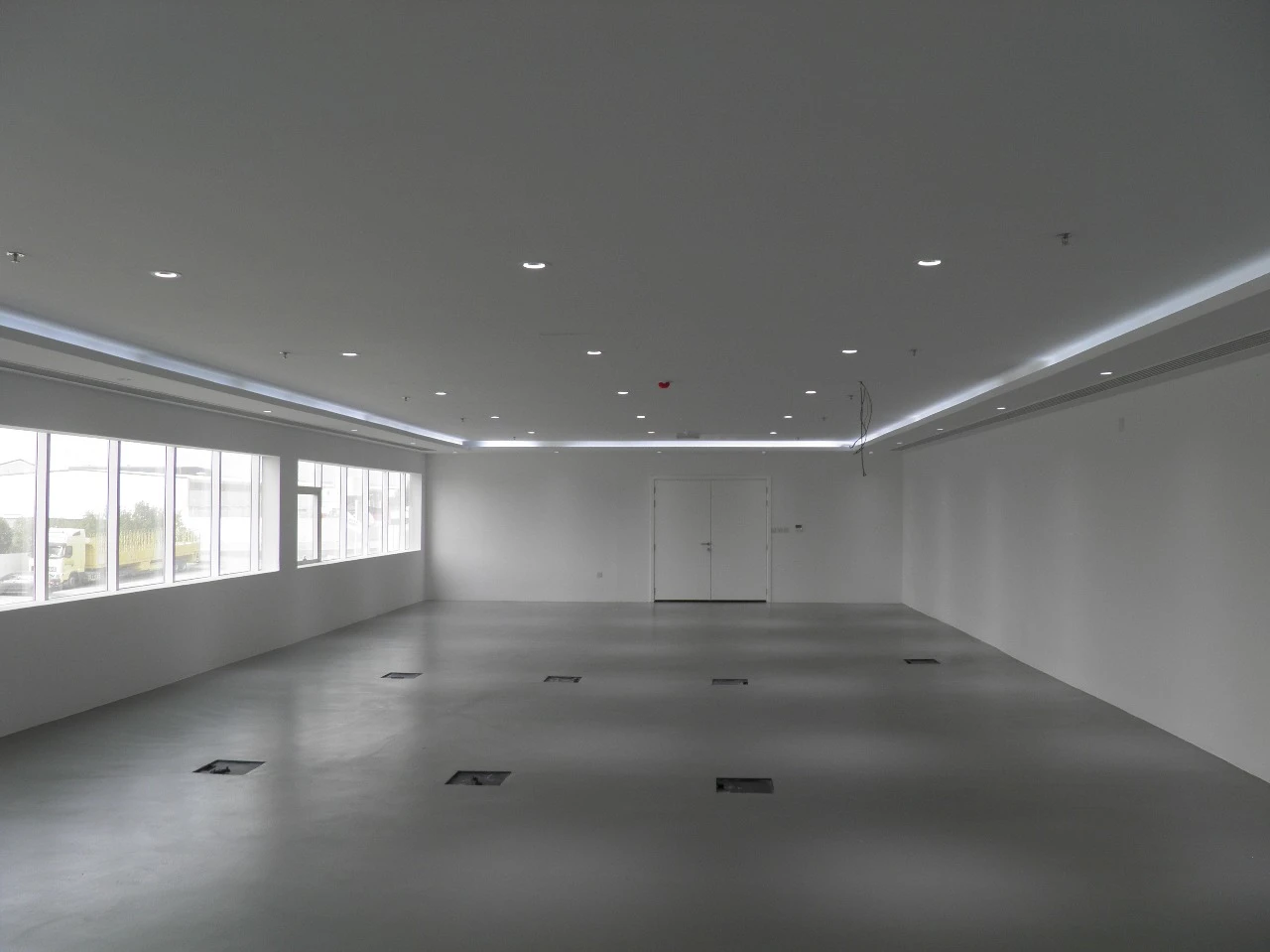 Modern Apartment image 3