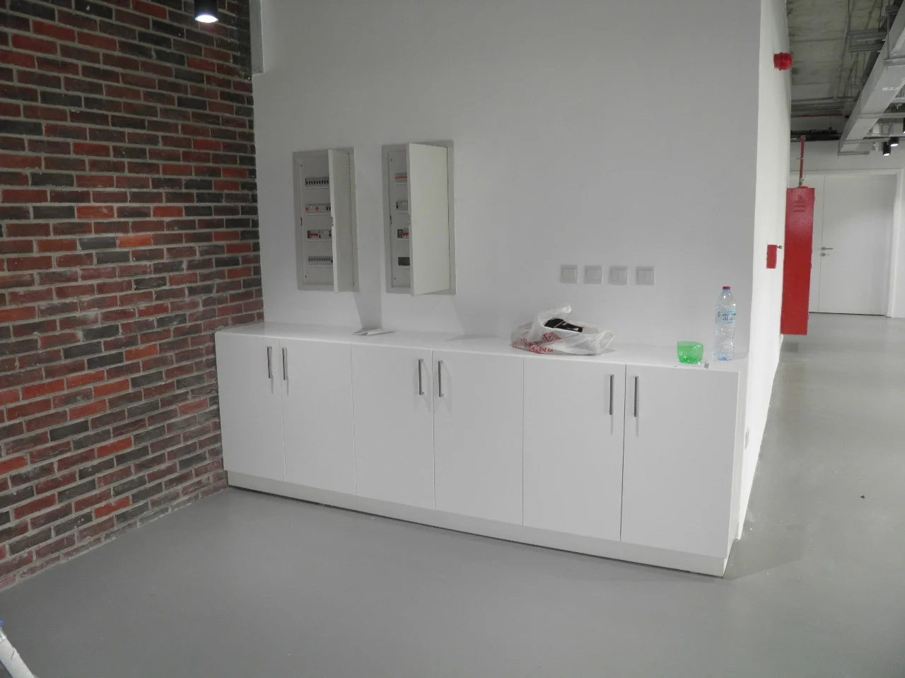 Modern Apartment image 4